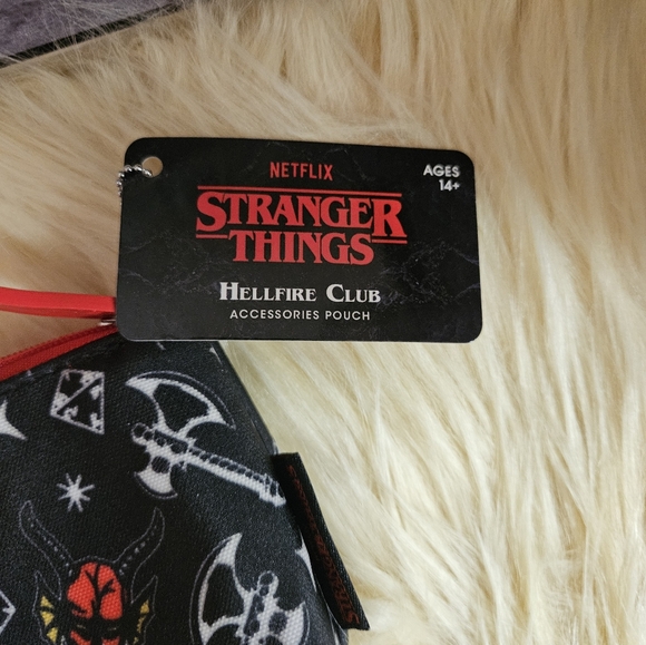 Stranger Things Hellfire Club Accessories Pouch NWT - Picture 9 of 9